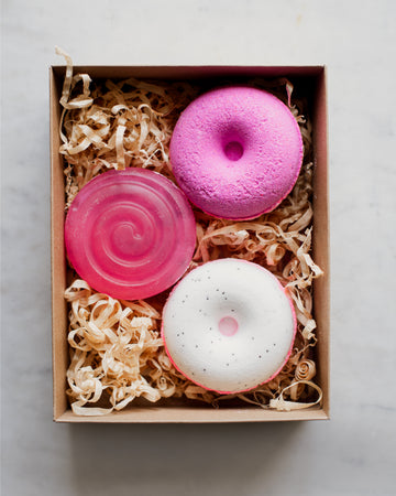Handcrafted Bath Bombs & Soap Gift Set - Dragon Fruit