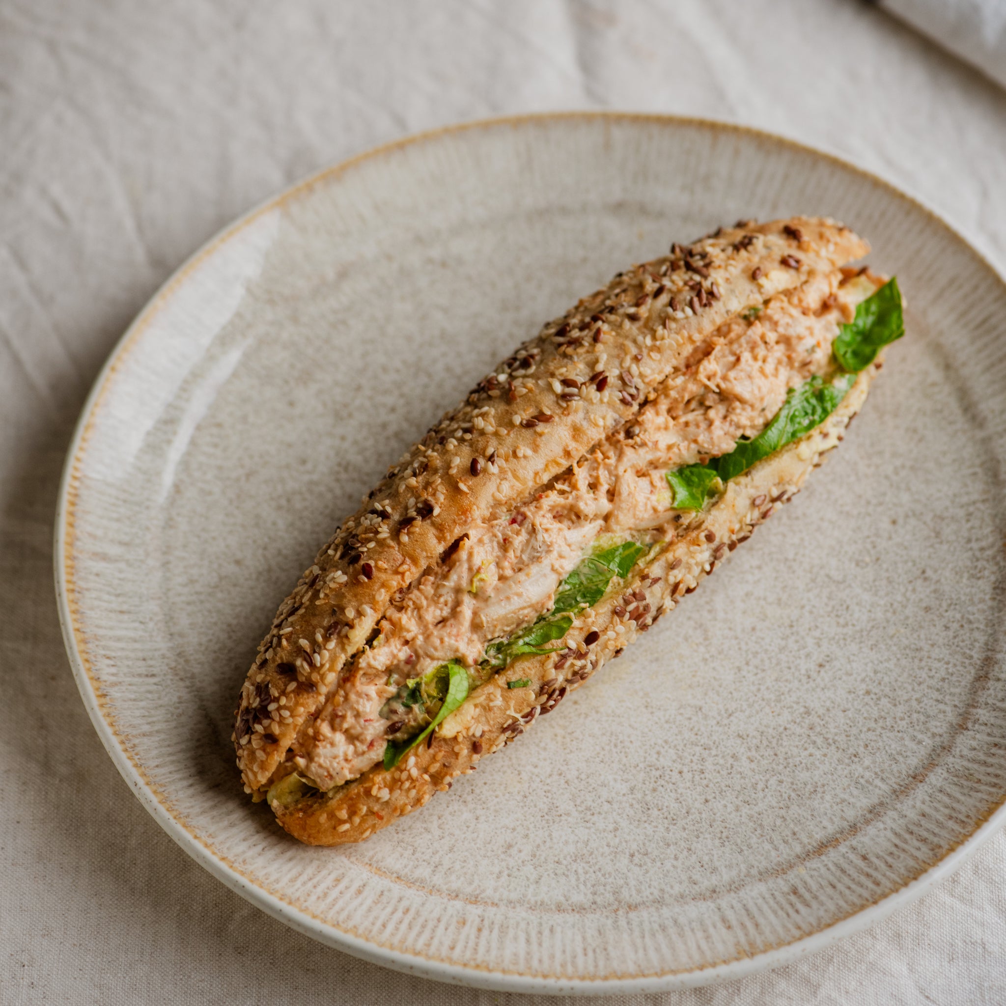 Harissa Chicken Mayo Seeded Roll 250g