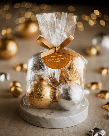 Festive Milk Chocolate Balls 6 Pack