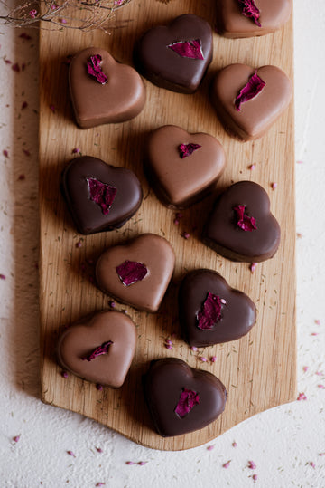 Milk & Dark Chocolate Praline Hearts 12's