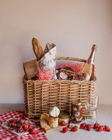 Sweetheart's Picnic Basket